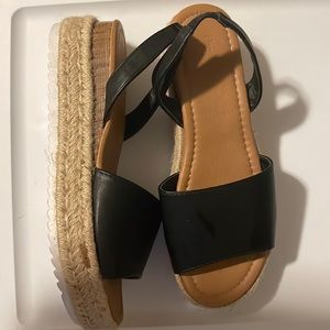 Charlotte Russe sandals size 8 brand new never been worn